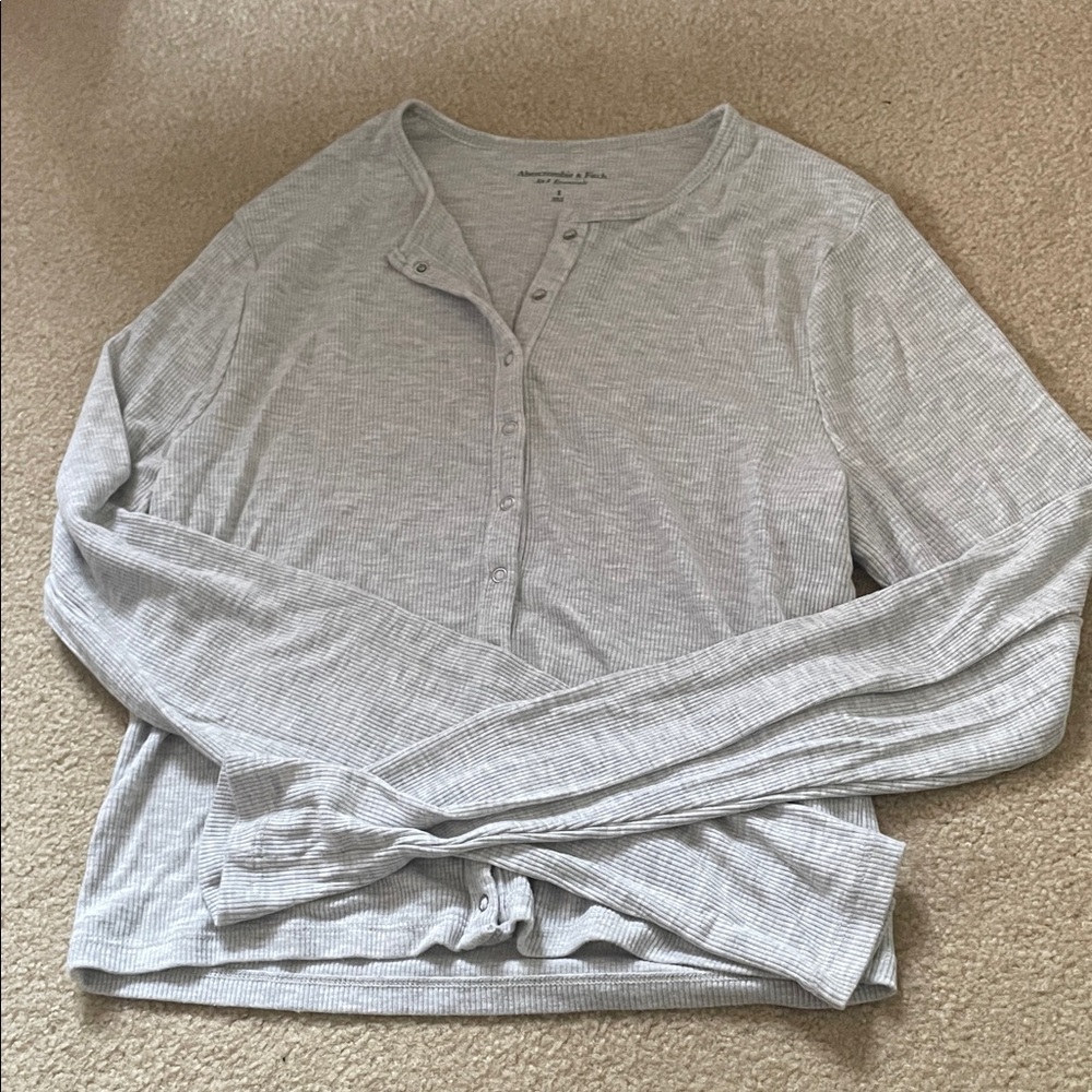 Abercrombie & Fitch Light Gray Ribbed Henley